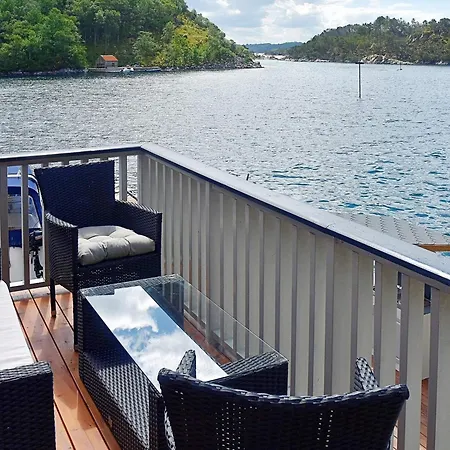 4 Person In Urangsvag-by Traum Ervik (Urangsvag)