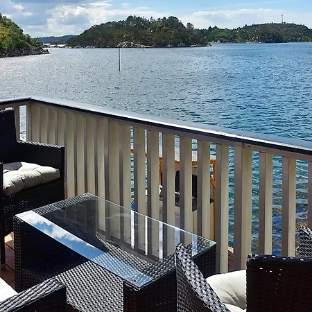 4 Star Holiday Home In Urangsvag *